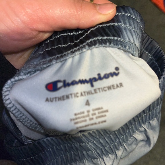 Boys champion shorts - Picture 2 of 2